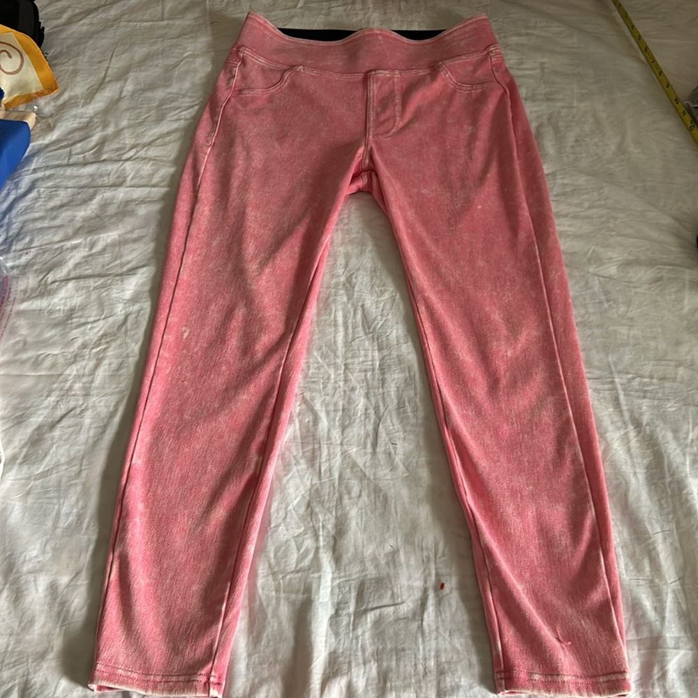 Unbranded, pink long leg stretch, skinny pants size medium 28 inch waist